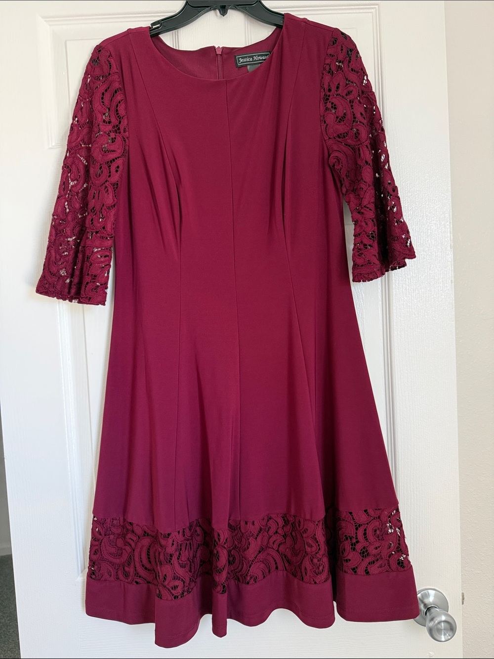 Jessica Howard Women's Burgundy Lace Sleeve Dress
